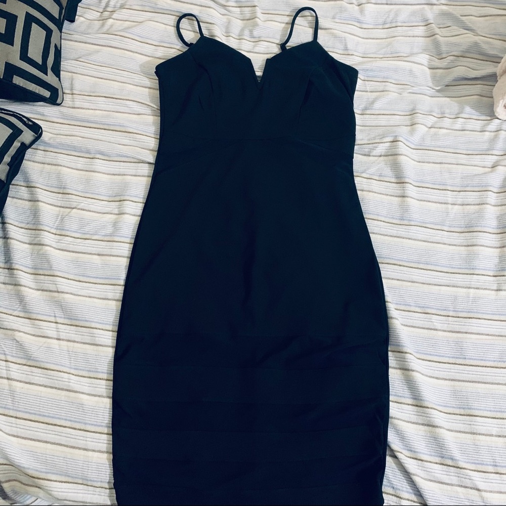 V neck bodycon dress New without tags 🏷